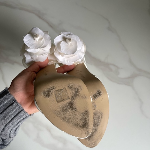 Cult Gaia wrap around heels with floral heel detail - Picture 5 of 6